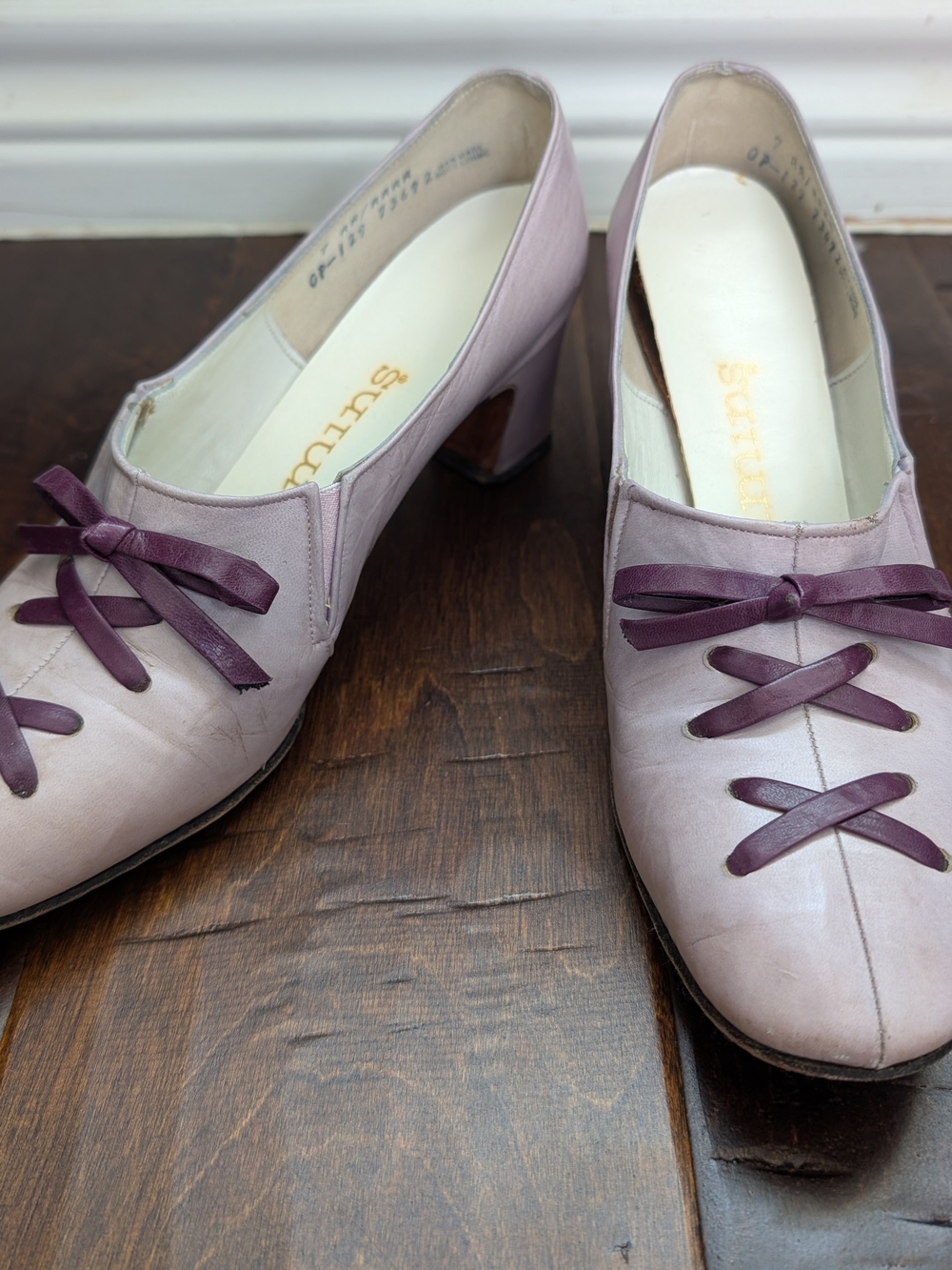 Vintage Gamins Lilac Leather Block Heel Pumps with Ribbon Detail